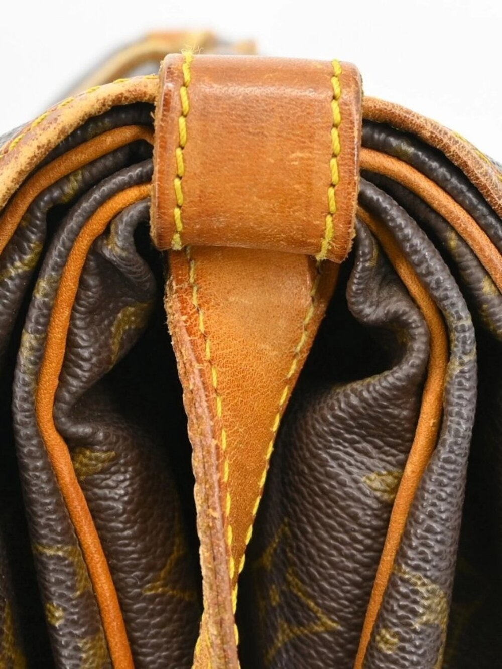 LOUIS VUITTON SAUMUR 35 MESSENGER SHOULDER BAG - Picture 5 of 16